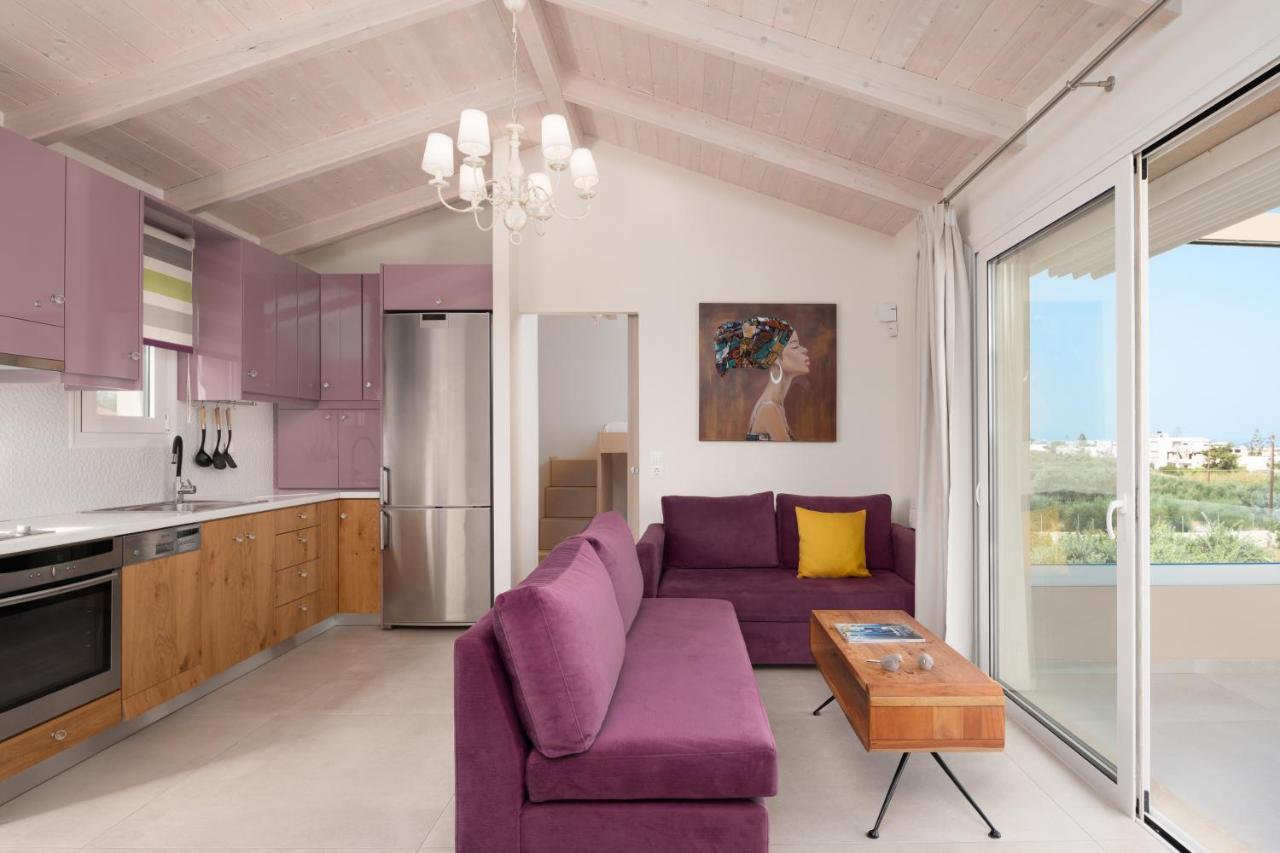 Alba Bianca Villa, Family Retreat With Heated Pool By Thinkvilla Herszonisszosz Kültér fotó