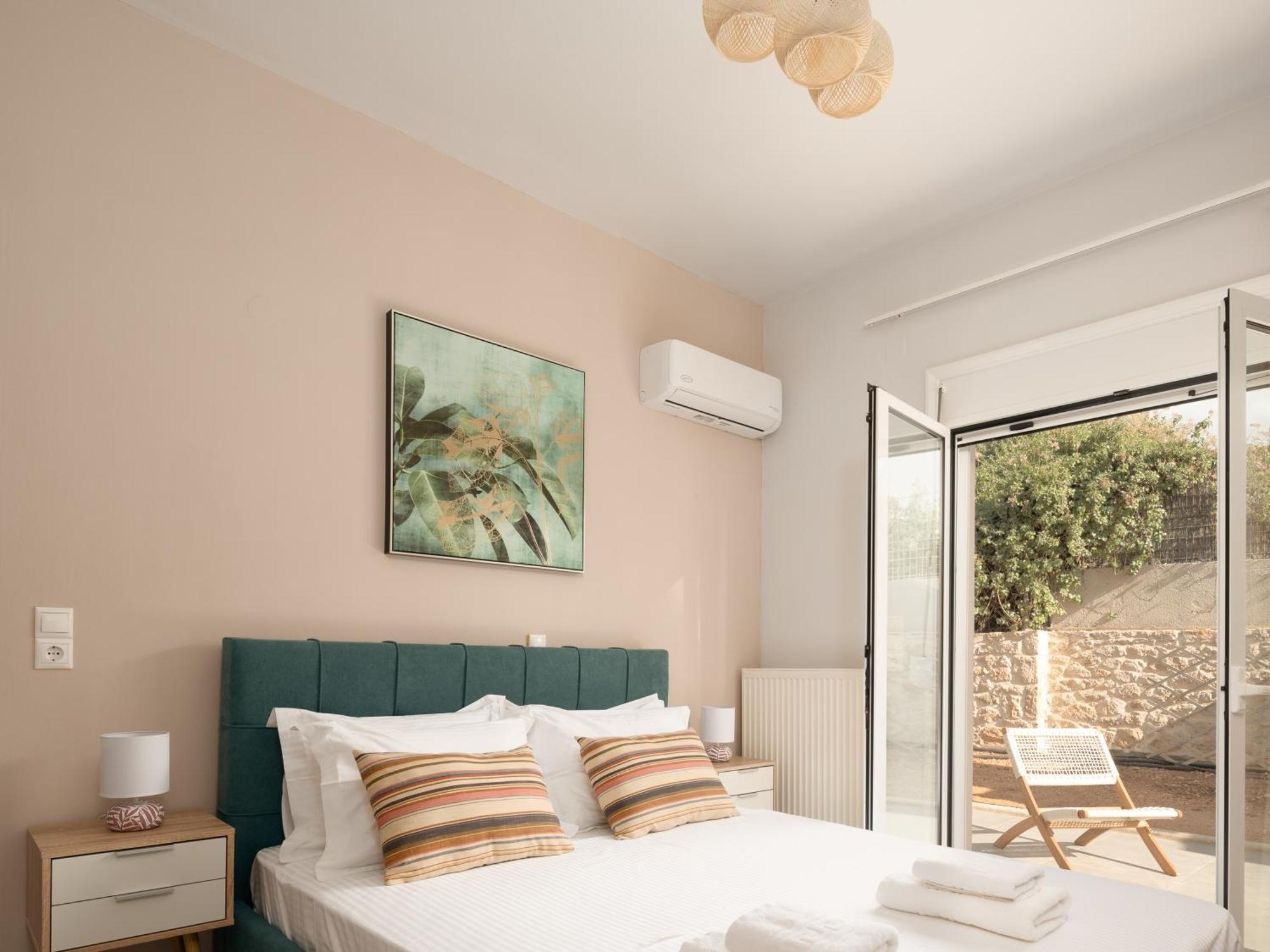 Alba Bianca Villa, Family Retreat With Heated Pool By Thinkvilla Herszonisszosz Kültér fotó